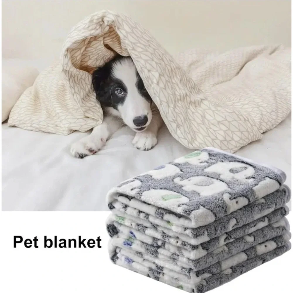 Manta Premium Cálida Y Suave Gris Para Mascotas Con‎ De Elefantes 40 x 60 cm